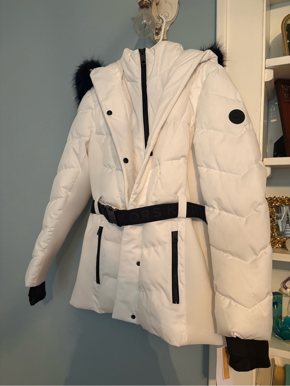 NWT Michael Kors White Belted Puffer Coat with Fur-Trim Hood sz S - Picture 3 of 14
